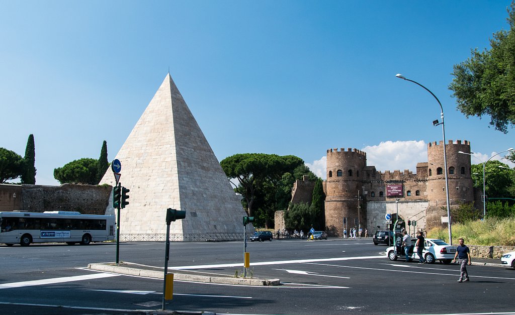 Die Aurelianische Mauer an der Porta San Paolo
